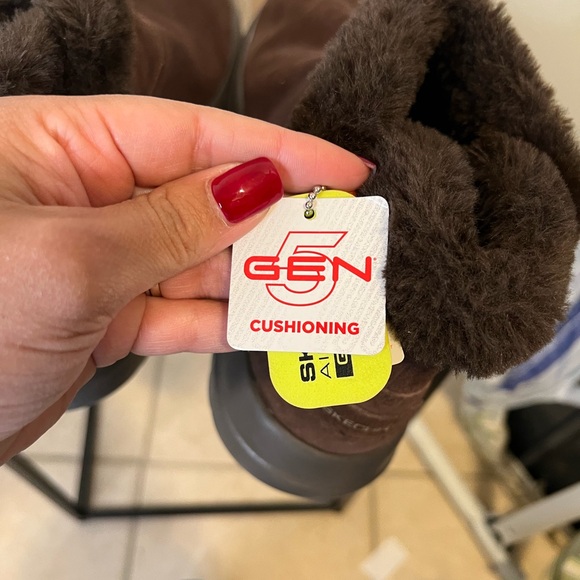 Skechers Brown Winter Boots - Picture 4 of 5